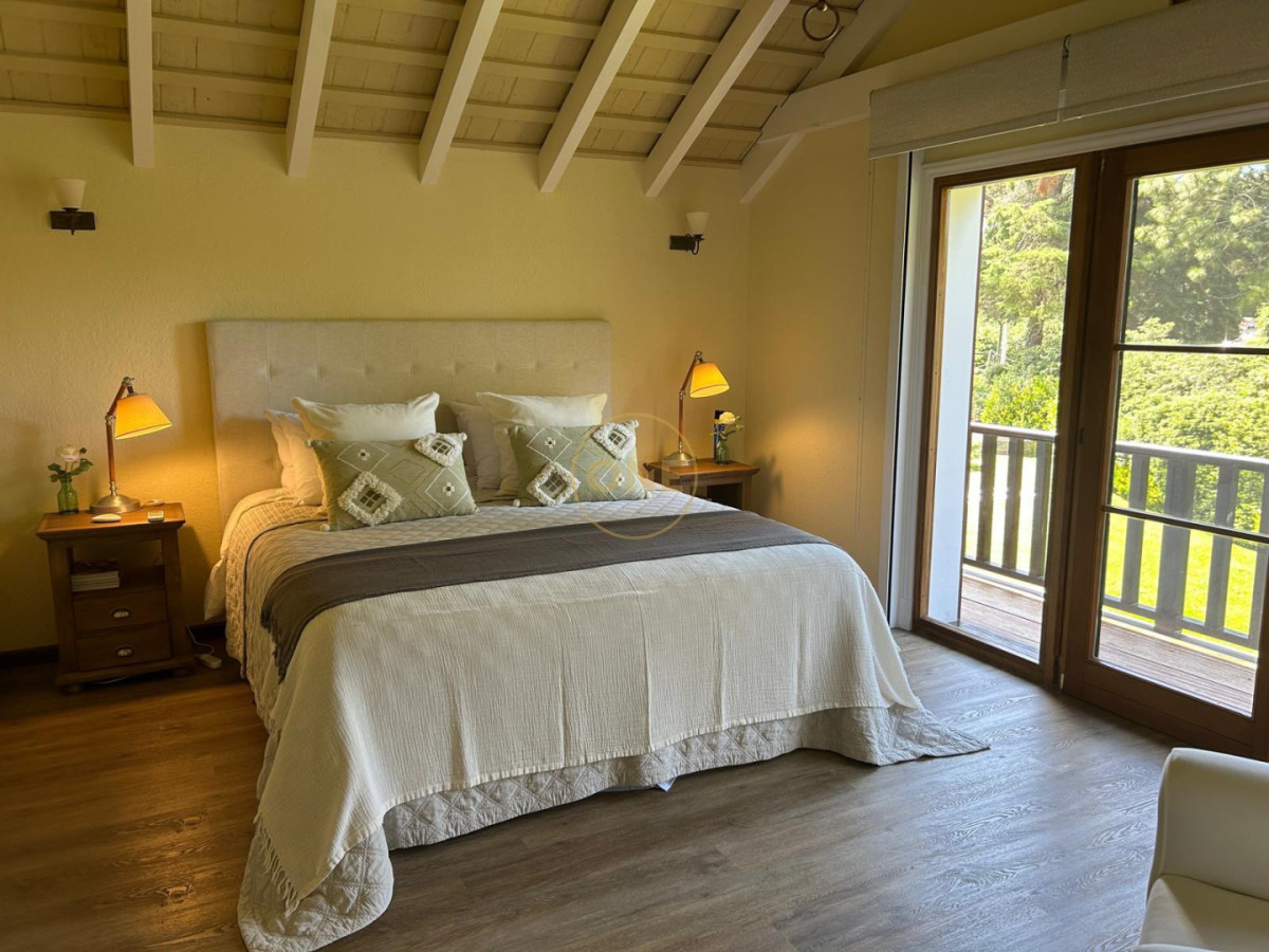 Casa ID.2102 - Venta de Mansion en el Golf de Punta del Este 