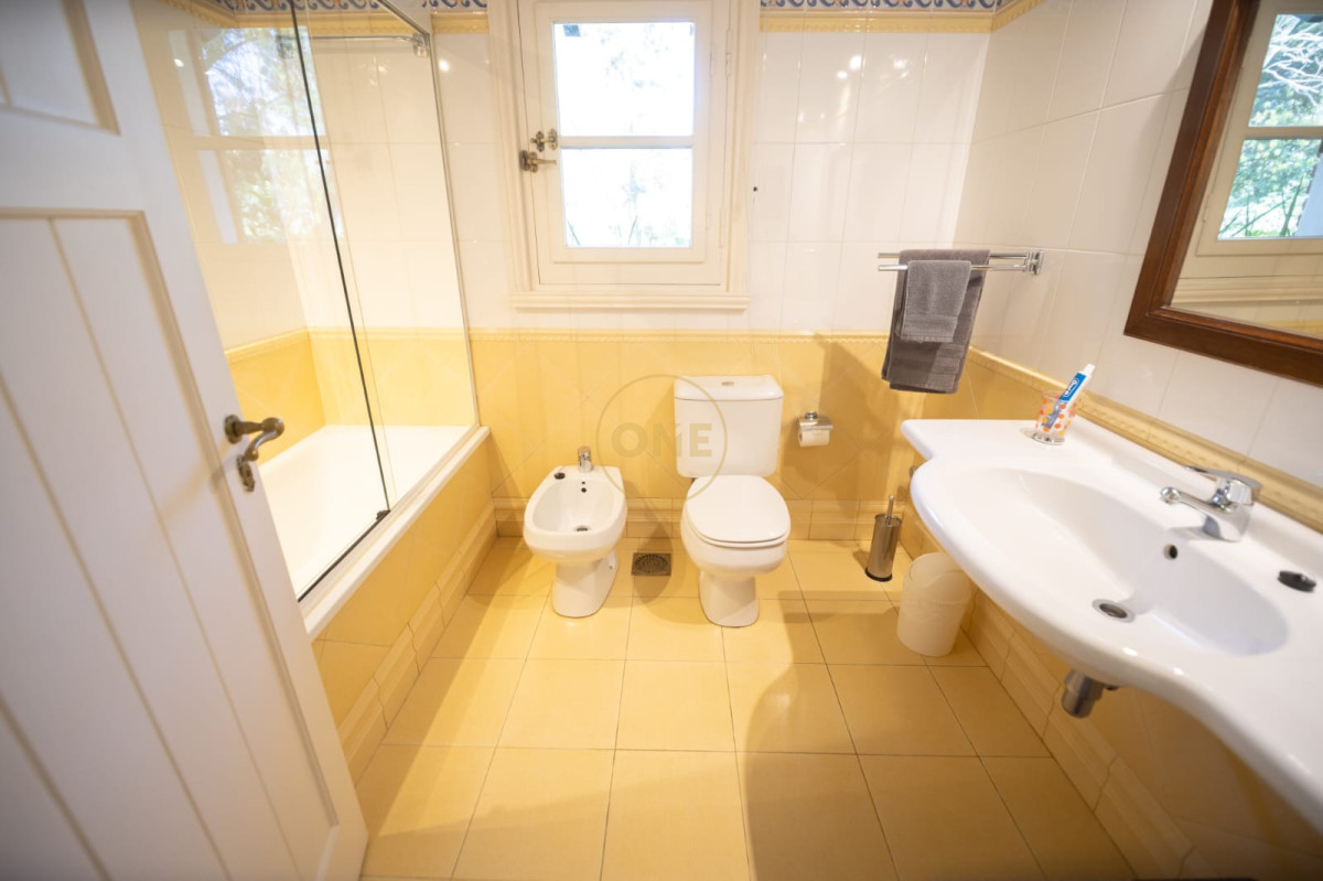 Casa ID.2102 - Venta de Mansion en el Golf de Punta del Este 