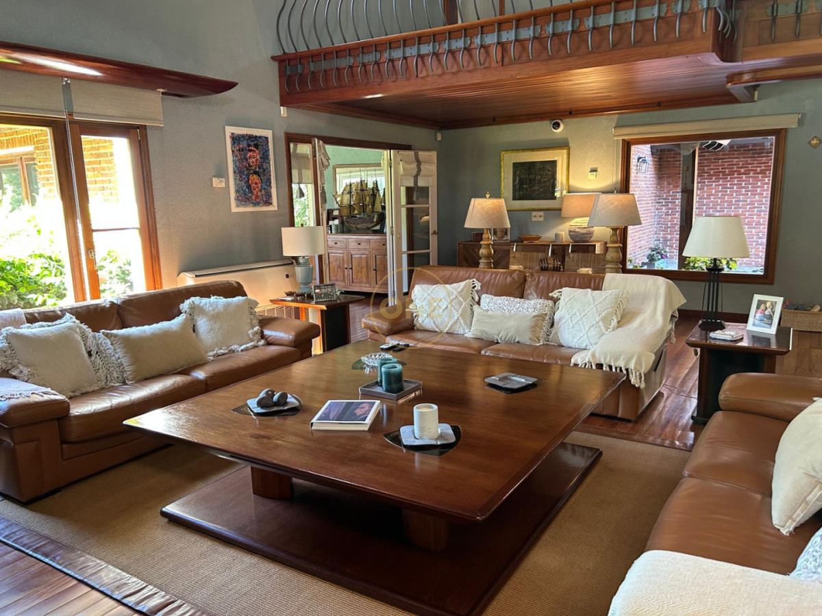 Casa ID.2102 - Venta de Mansion en el Golf de Punta del Este 