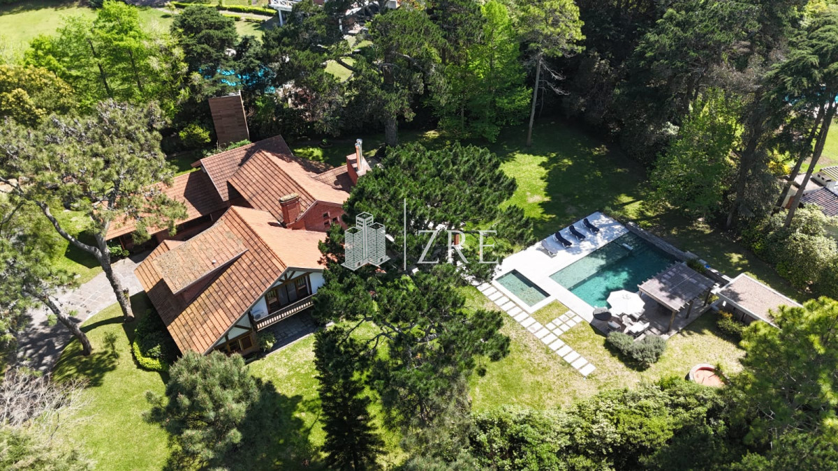 Casa ID.1375 - Venta de Mansion en el Golf de Punta del Este 
