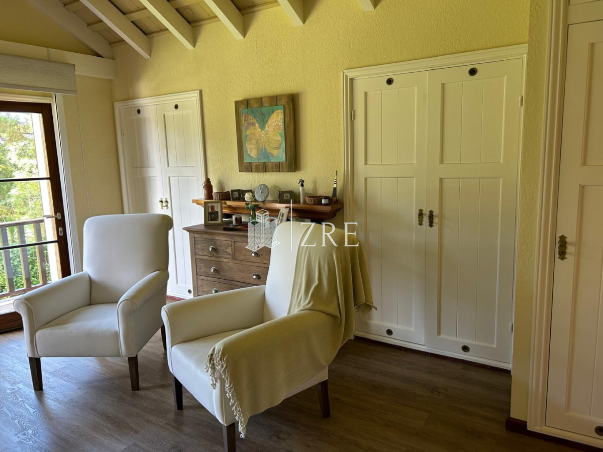 Casa ID.1375 - Venta de Mansion en el Golf de Punta del Este 