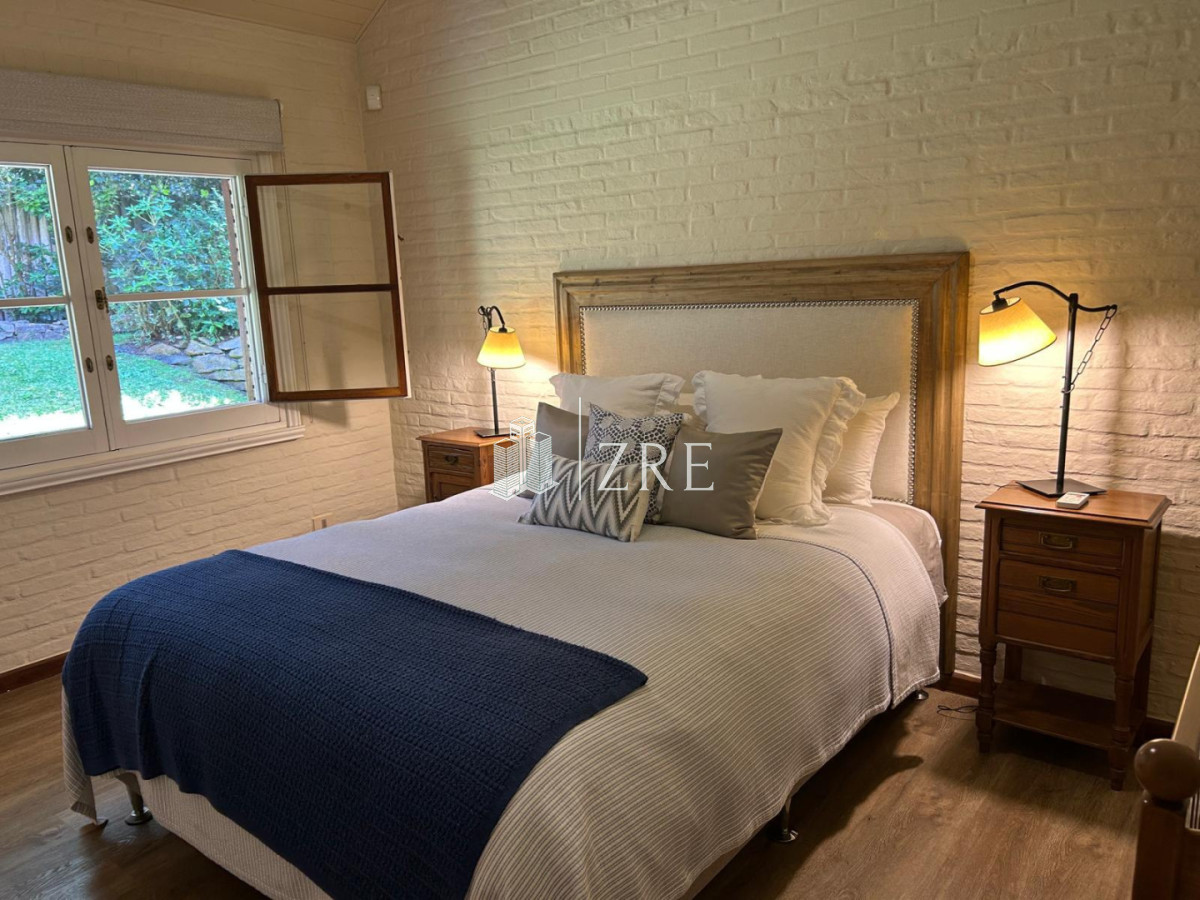 Casa ID.1375 - Venta de Mansion en el Golf de Punta del Este 