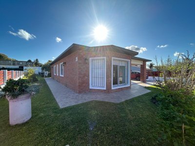 Excelente Casa 3 dormitorios Pinares