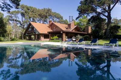 Venta de Mansion en el Golf de Punta del Este 