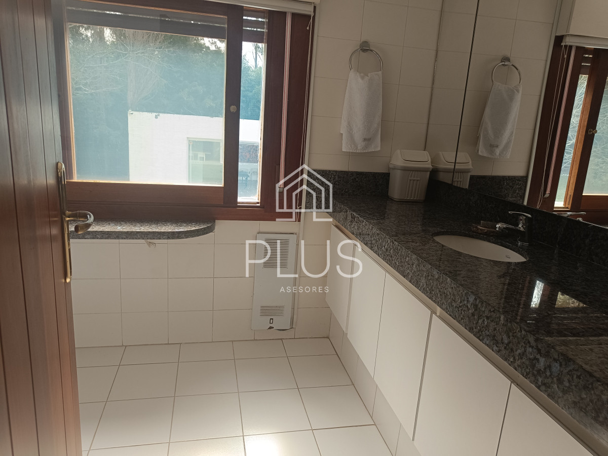 Casa ID.431 - Casa en Punta del Este, Parque del Golf