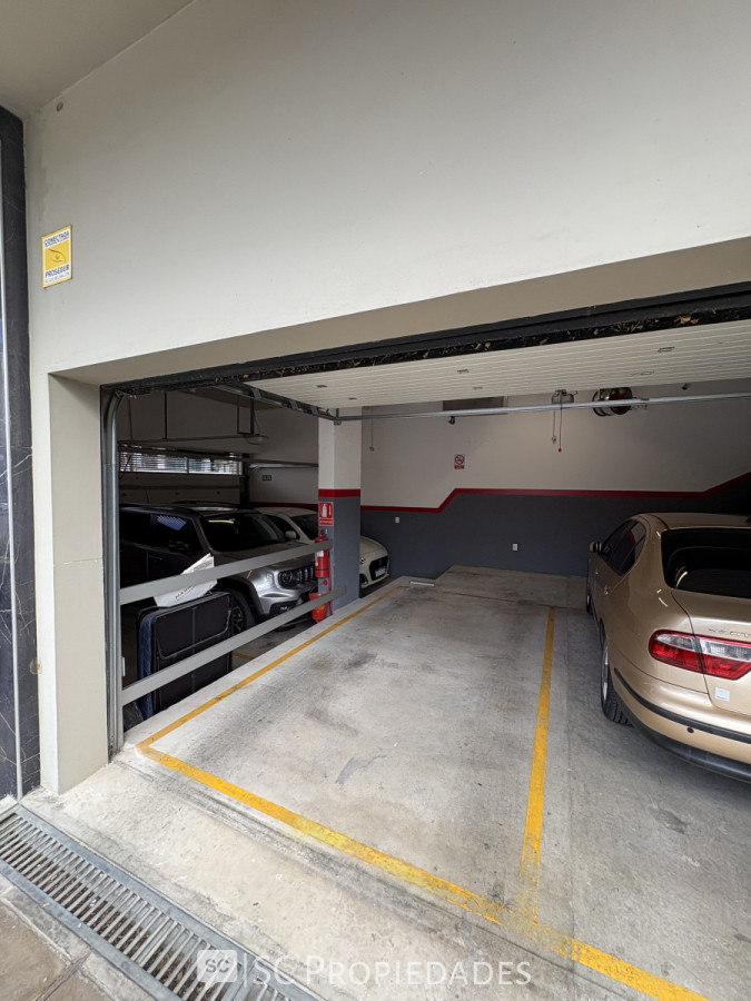 Apartamento ID.420 - VENTA POCITOS  DOS DORMITORIOS Y GARAGE PRIVADO