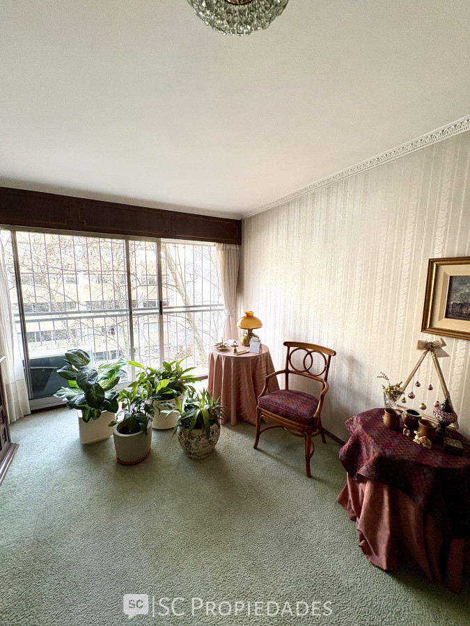 Apartamento ID.418 - VENTA POCITOS- 3 DORMITORIOS MAS SERVICIO-GARAGE FIJO