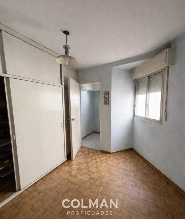 Apartamento ID.427 - Apartamento en venta en Pocitos - 3 dormitorios + servicio | Garaje | Terraza al frente | Muy luminoso