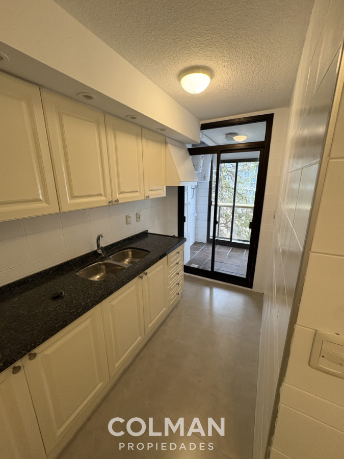 Apartamento ID.434 - Alquiler Puerto del Buceo- 4 dormitorios- Garage. 