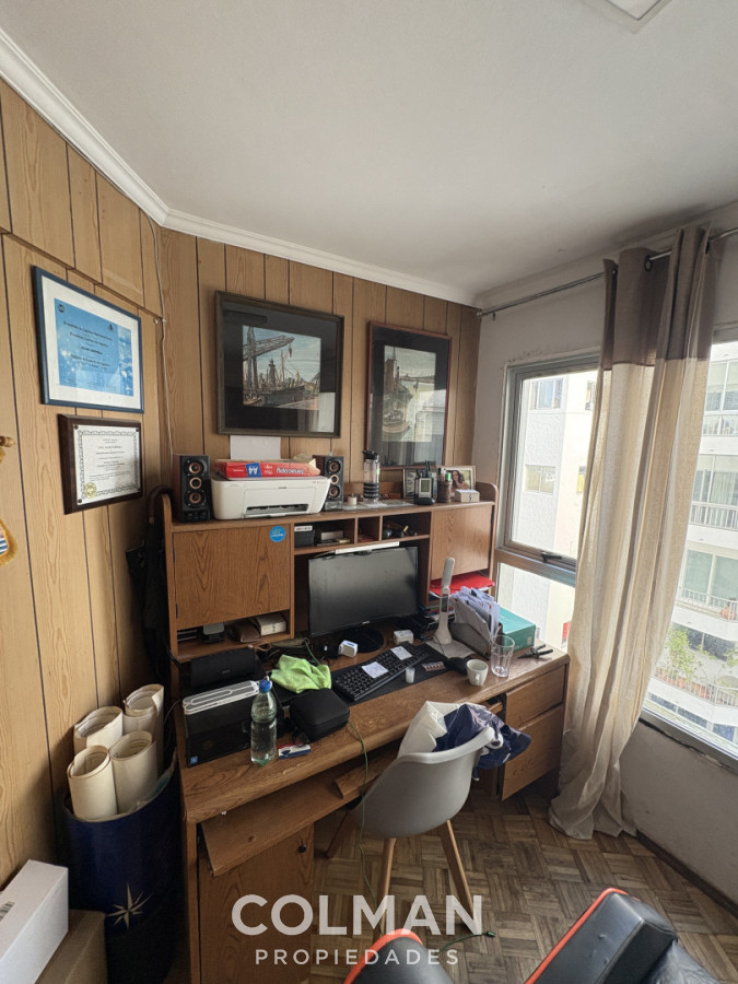 Apartamento ID.427 - Apartamento en venta en Pocitos - 3 dormitorios + servicio | Garaje | Terraza al frente | Muy luminoso