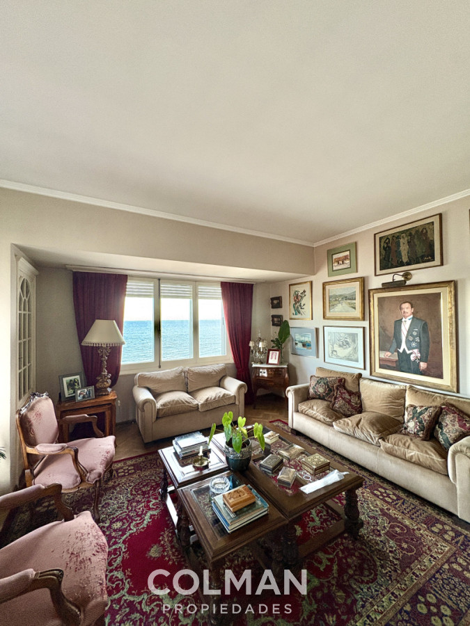 Apartamento ID.428 - Venta Apartamento Pocitos Piso Alto- 3 Dormitorios- Frente al mar