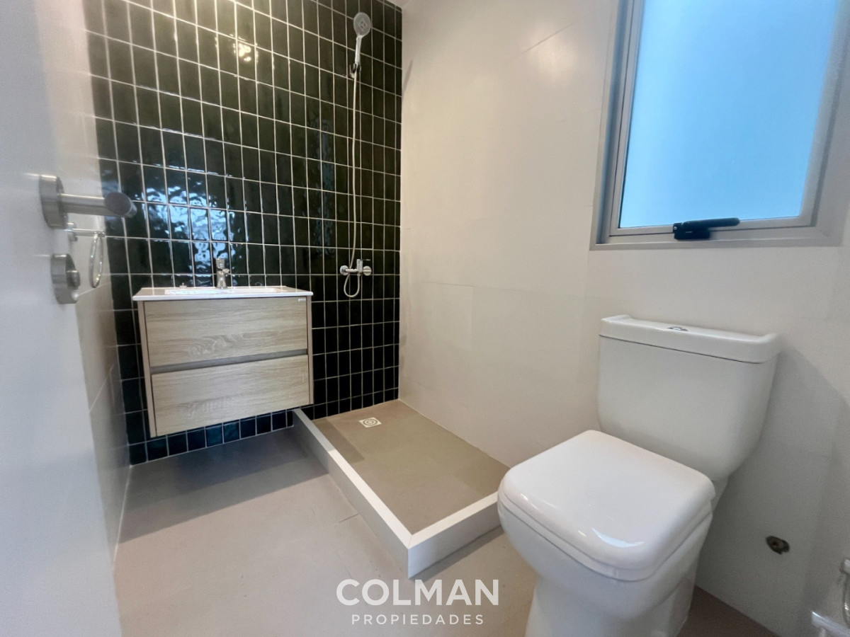 Apartamento ID.436 - Venta Centro Montevideo- 2 dormitorios- 2 baños completos- Todo Reciclado.