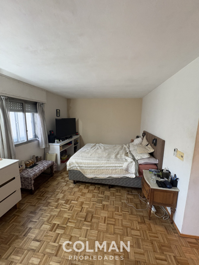 Apartamento ID.427 - Apartamento en venta en Pocitos - 3 dormitorios + servicio | Garaje | Terraza al frente | Muy luminoso