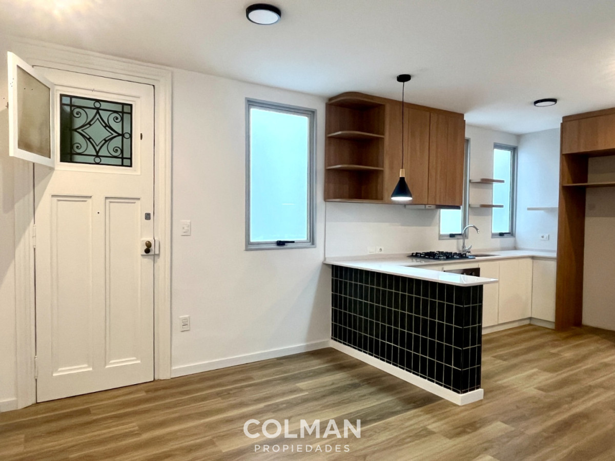 Apartamento ID.436 - Venta Centro Montevideo- 2 dormitorios- 2 baños completos- Todo Reciclado.