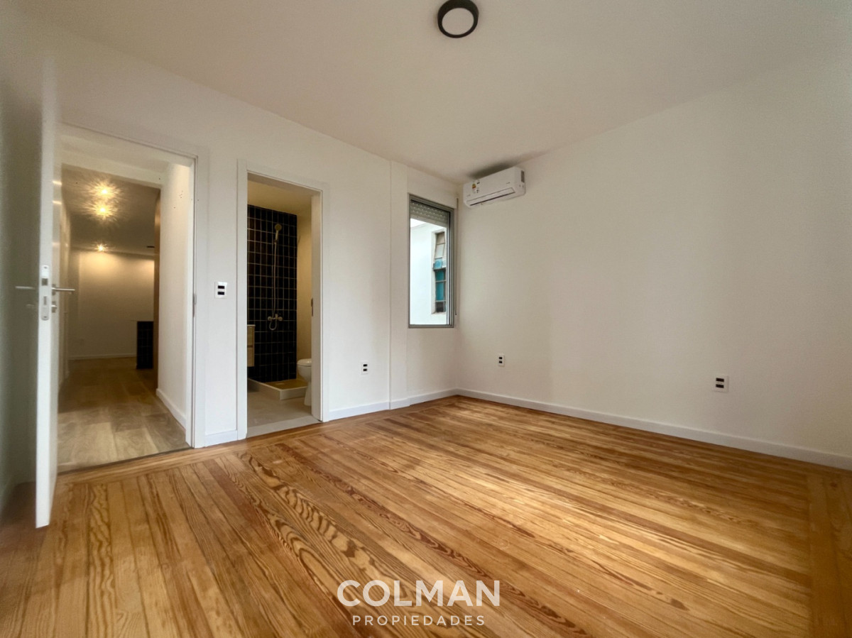 Apartamento ID.436 - Venta Centro Montevideo- 2 dormitorios- 2 baños completos- Todo Reciclado.