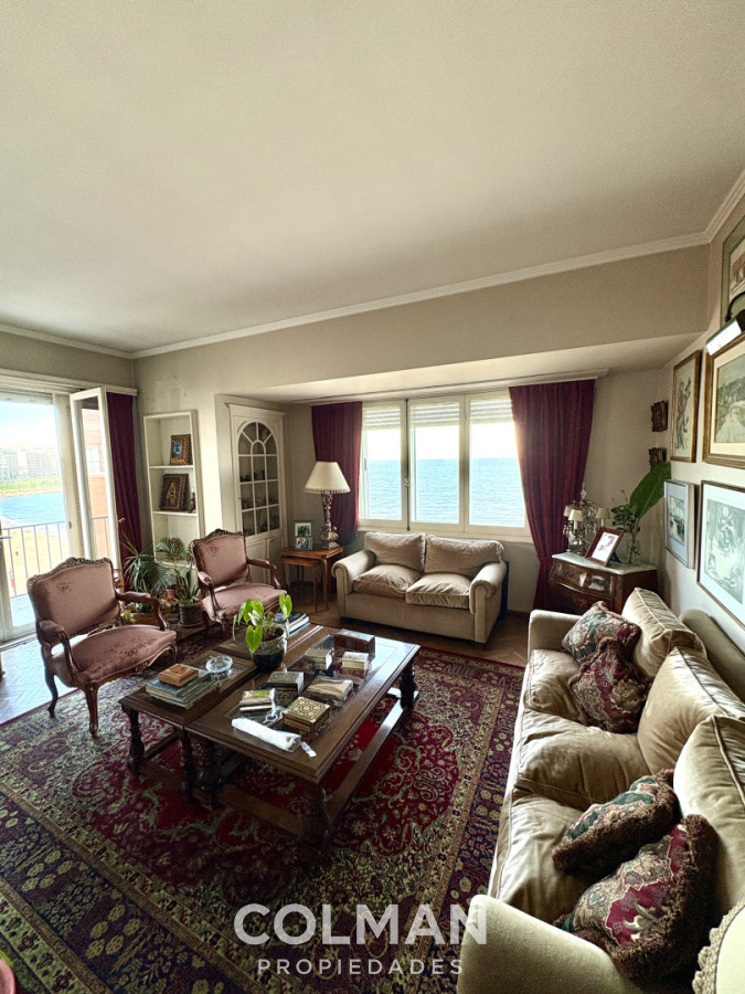 Apartamento ID.428 - Venta Apartamento Pocitos Piso Alto- 3 Dormitorios- Frente al mar