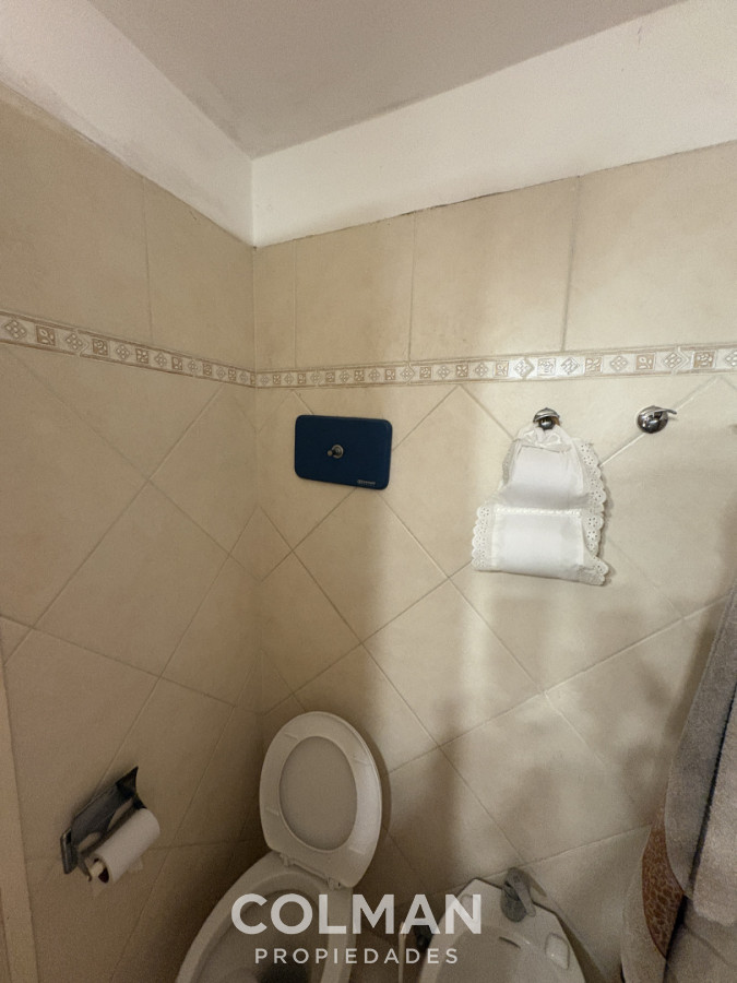 Apartamento ID.427 - Apartamento en venta en Pocitos - 3 dormitorios + servicio | Garaje | Terraza al frente | Muy luminoso