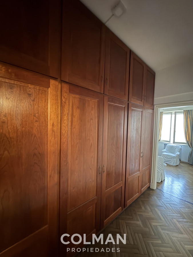 Apartamento ID.428 - Venta Apartamento Pocitos Piso Alto- 3 Dormitorios- Frente al mar