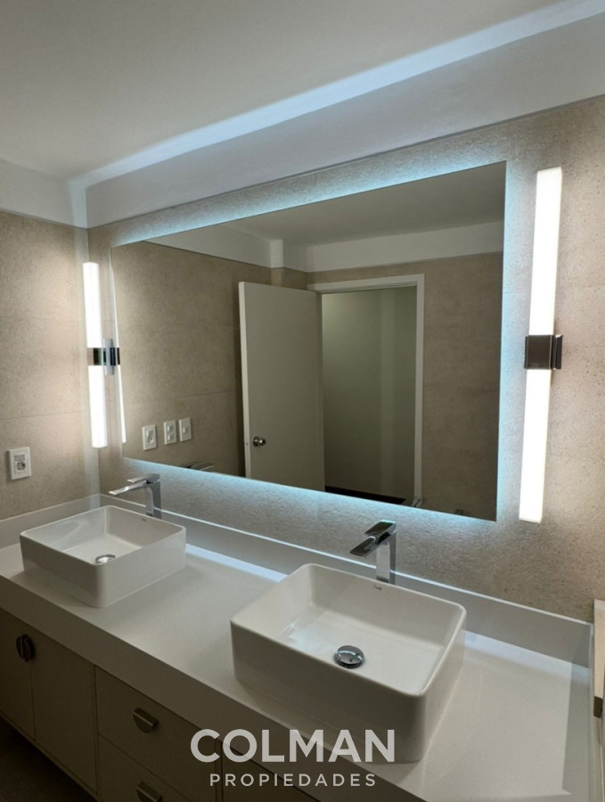 Apartamento ID.387 - Venta Excelente apartamento de categoría Pocitos