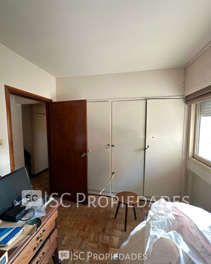 Apartamento ID.402 - Venta apartamento en Pocitos, 4 dormitorios, garage fijo.