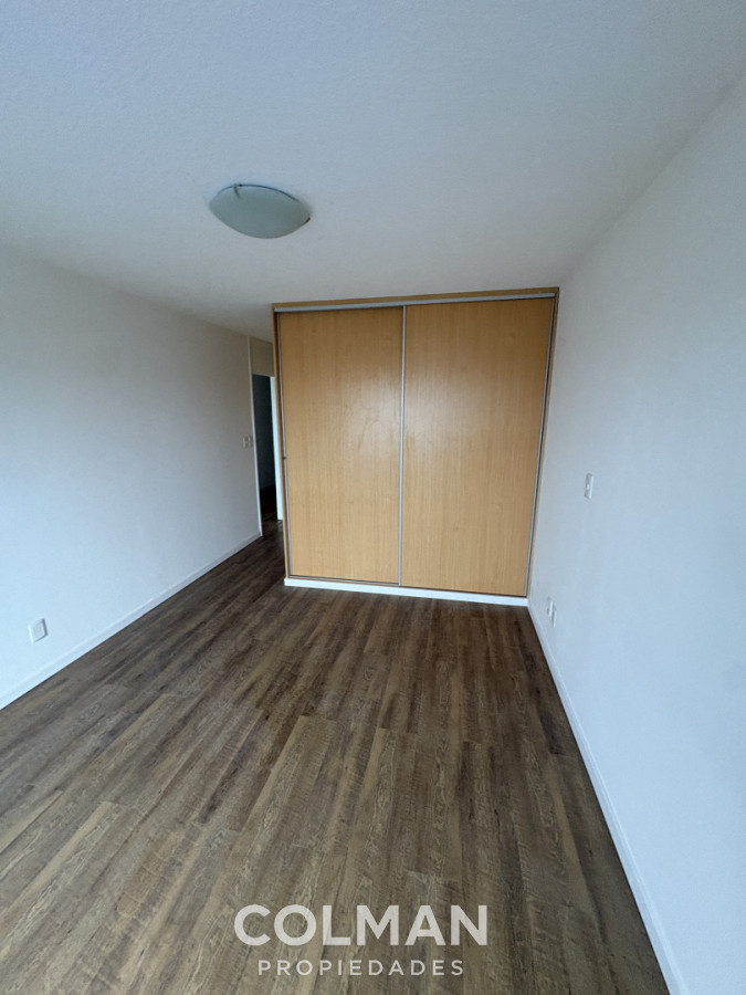 Apartamento ID.434 - Alquiler Puerto del Buceo- 4 dormitorios- Garage. 