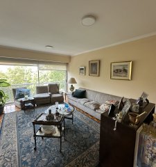 Venta apartamento en Pocitos, 4 dormitorios, garage fijo.