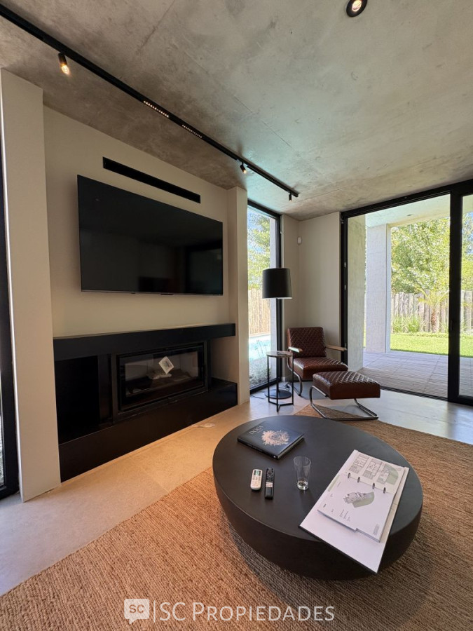 Casa ID.13 - Casa en venta Carrasco 3 dormitorios