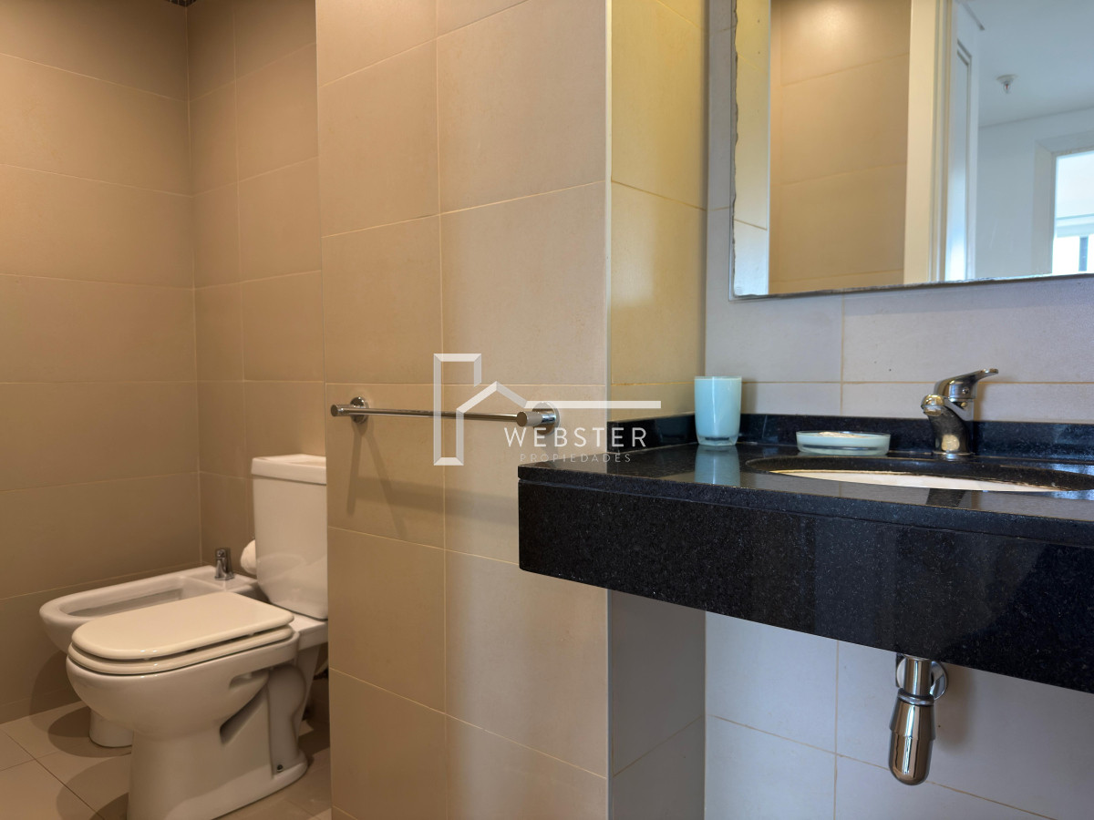 Apartamento ID.2203 - Departamento en venta, a pasos de la playa brava, Punta del este.