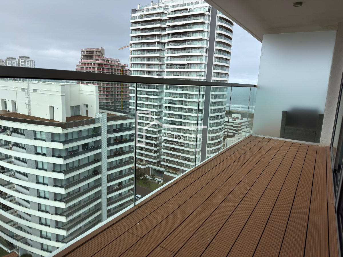 Apartamento ID.2203 - Departamento en venta, a pasos de la playa brava, Punta del este.