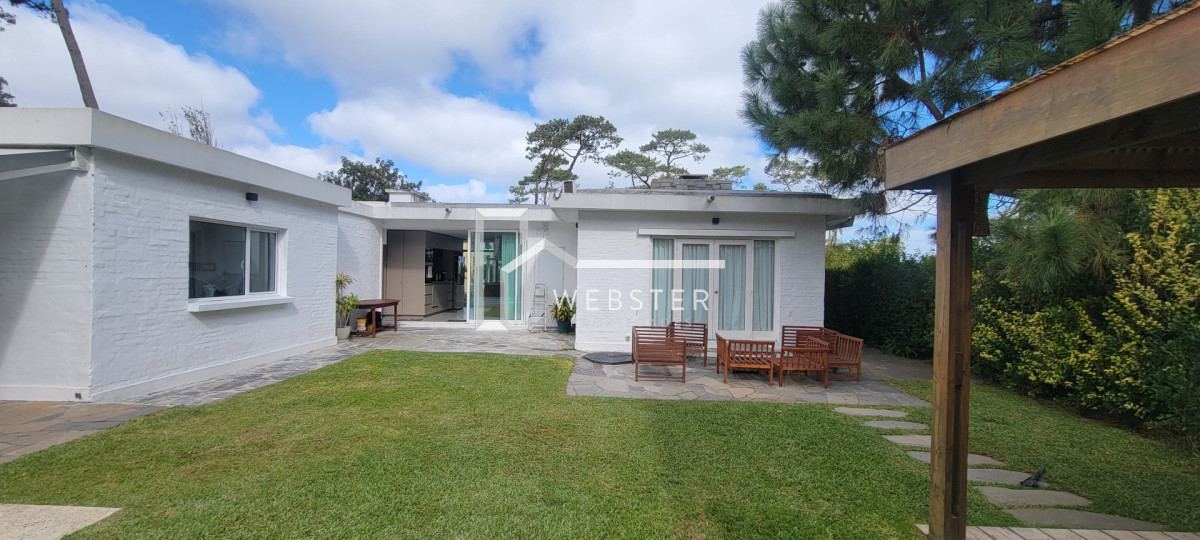 Casa ID.2875 - Venta de casa Pinares