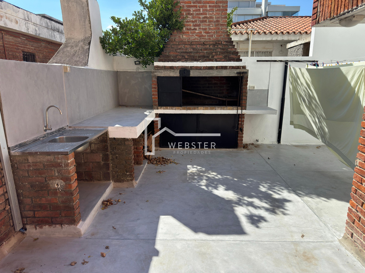 Apartamento ID.1607 - Departamento en primera linea playa brava, 2 dormitorios y medio.