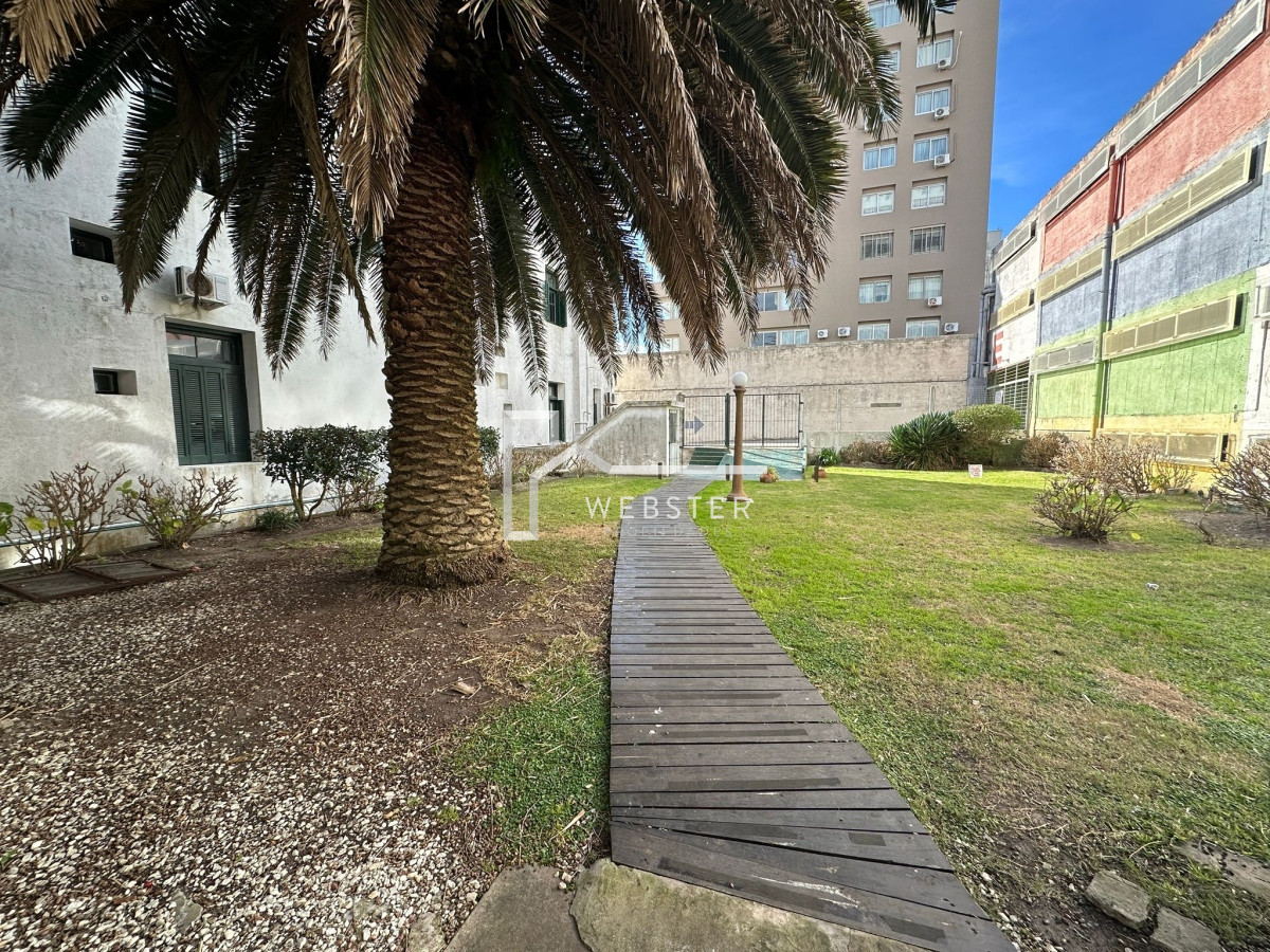 Apartamento ID.2194 - Oportunidad en venta, un dormitorio, Duplex, en Punta del este.