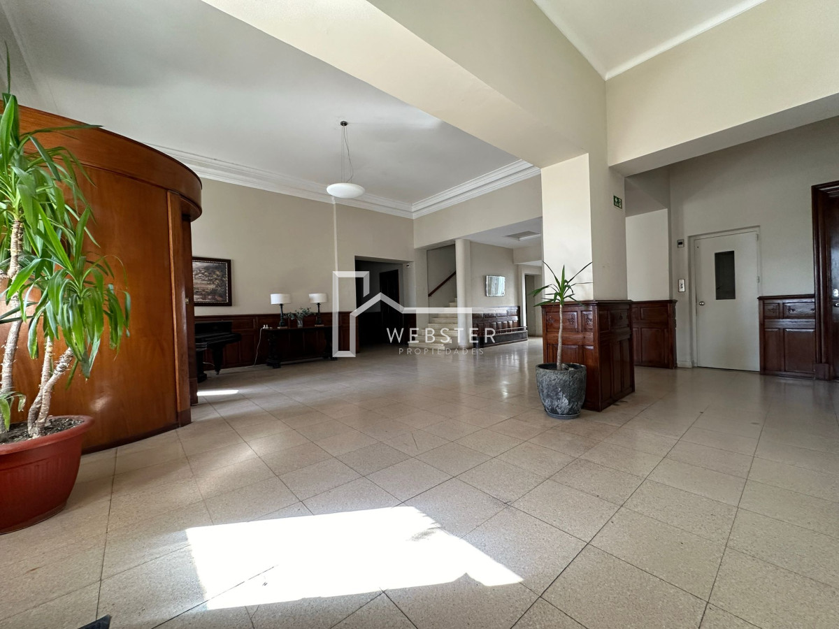 Apartamento ID.2194 - Oportunidad en venta, un dormitorio, Duplex, en Punta del este.