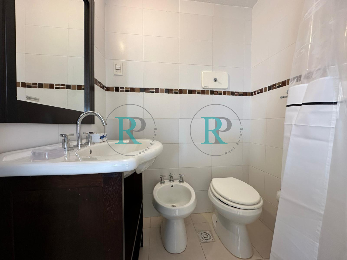 Apartamento ID.1988 - Departamento en primera linea playa brava, 2 dormitorios y medio.
