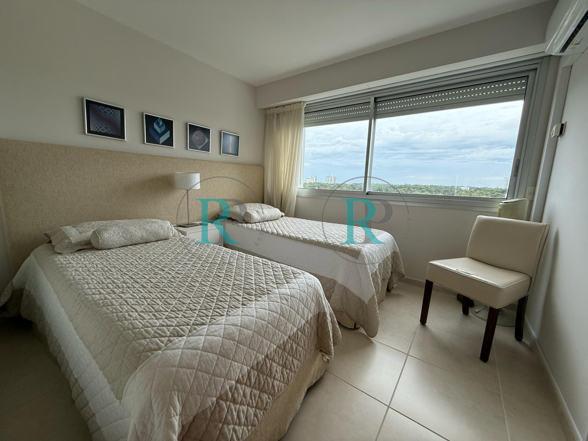 Apartamento ID.2418 - Departamento en venta, hermosa vista al mar, piso alto.