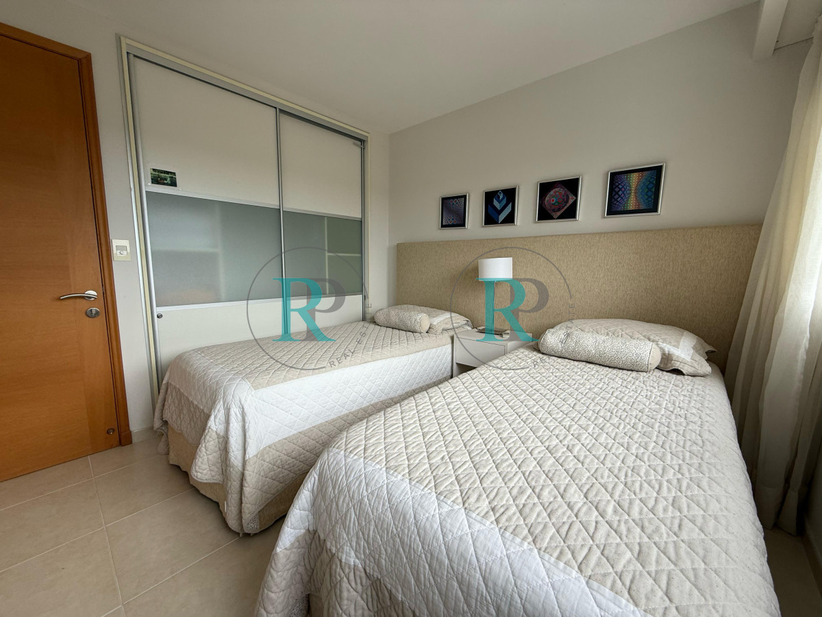 Apartamento ID.2418 - Departamento en venta, hermosa vista al mar, piso alto.