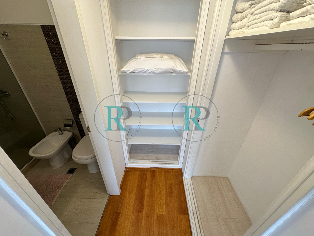 Apartamento ID.2399 - Departamento en Venta, Peninsula, Punta del este.