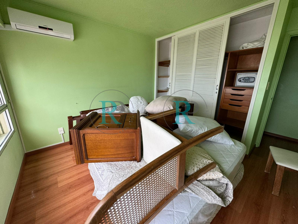 Apartamento ID.2123 - Apartamento en VENTA, en penisnula, Punta del este.