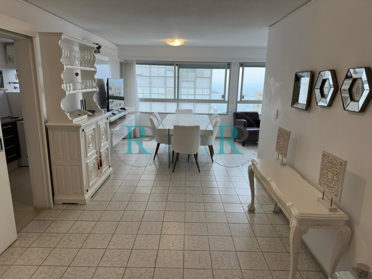 Apartamento ID.2399 - Departamento en Venta, Peninsula, Punta del este.