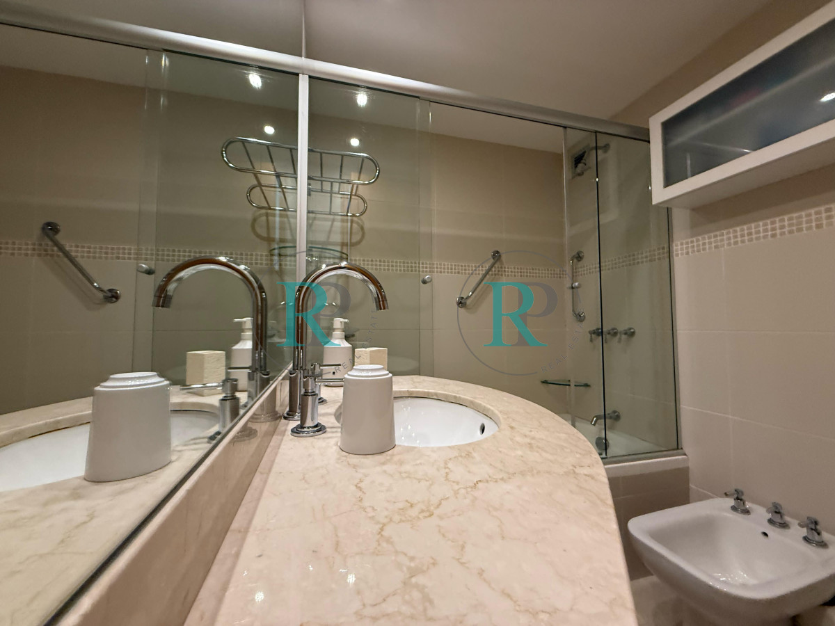 Apartamento ID.2418 - Departamento en venta, hermosa vista al mar, piso alto.