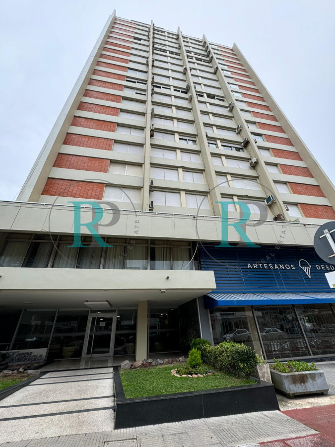 Apartamento ID.2123 - Apartamento en VENTA, en penisnula, Punta del este.
