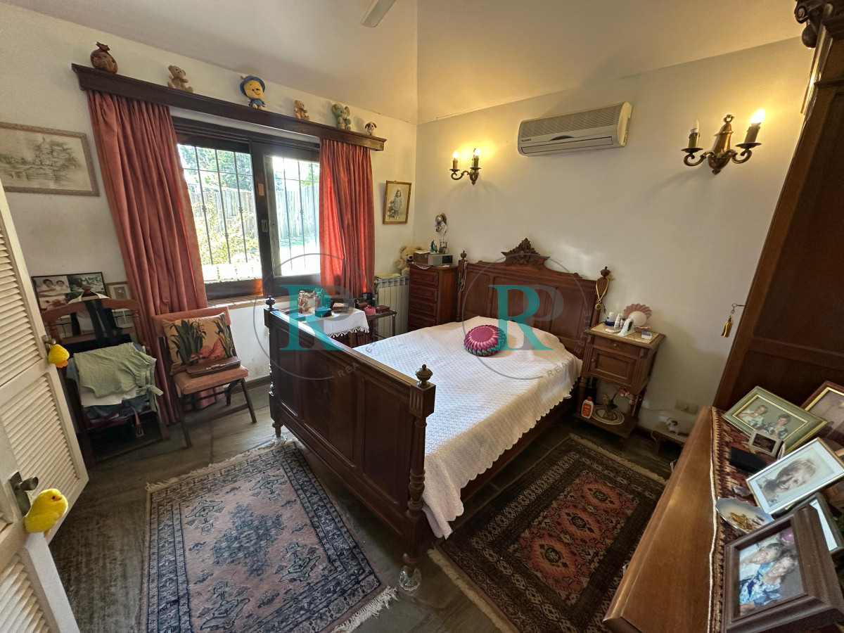 Casa ID.2459 - Gran propiedad en VENTA, Punta del Este.