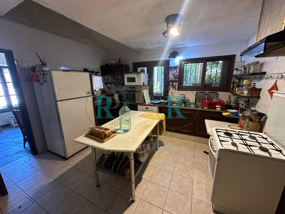 Casa ID.2459 - Gran propiedad en VENTA, Punta del Este.