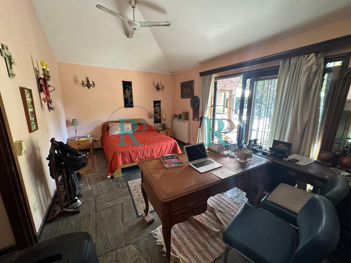 Casa ID.2459 - Gran propiedad en VENTA, Punta del Este.