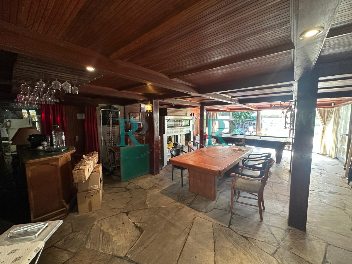 Casa ID.2459 - Gran propiedad en VENTA, Punta del Este.