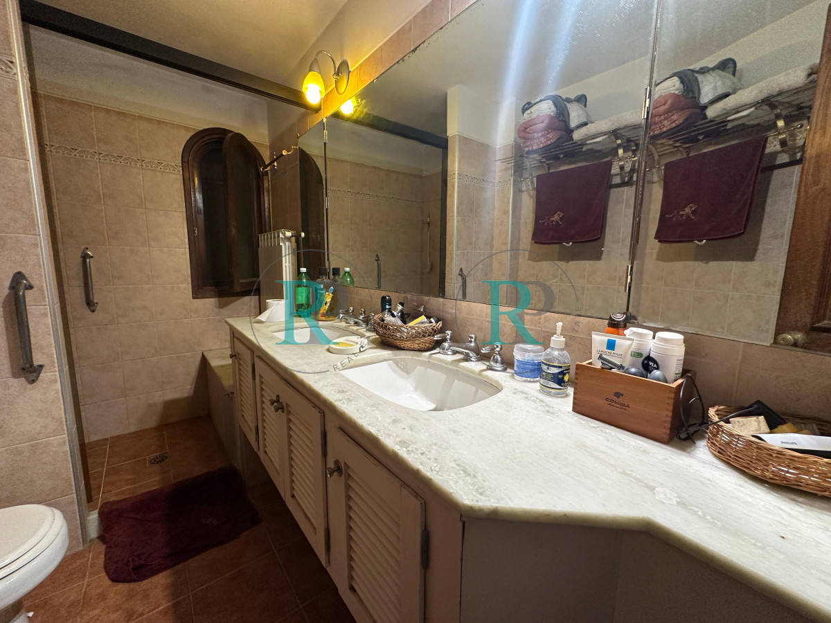 Casa ID.2459 - Gran propiedad en VENTA, Punta del Este.