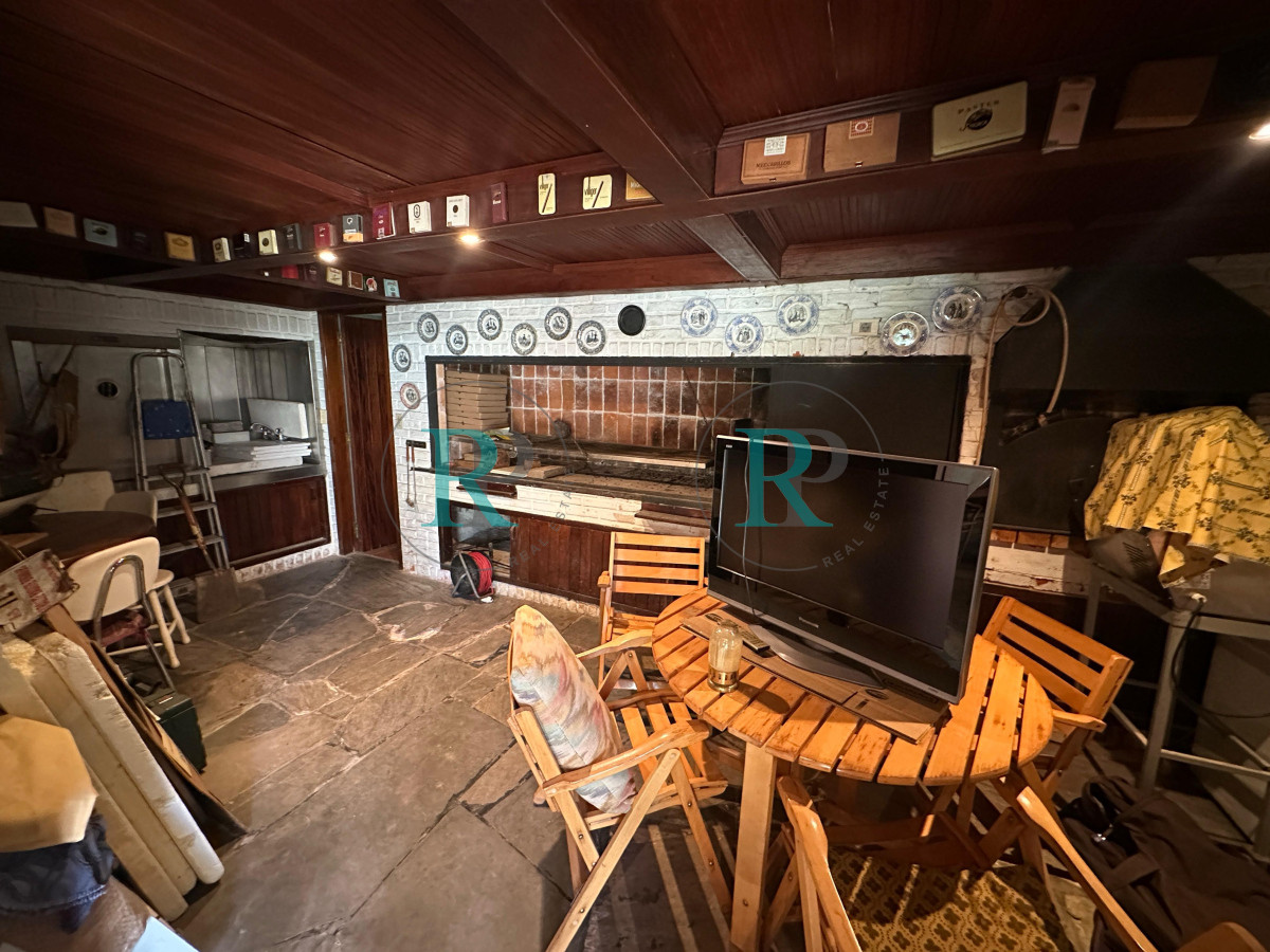 Casa ID.2459 - Gran propiedad en VENTA, Punta del Este.