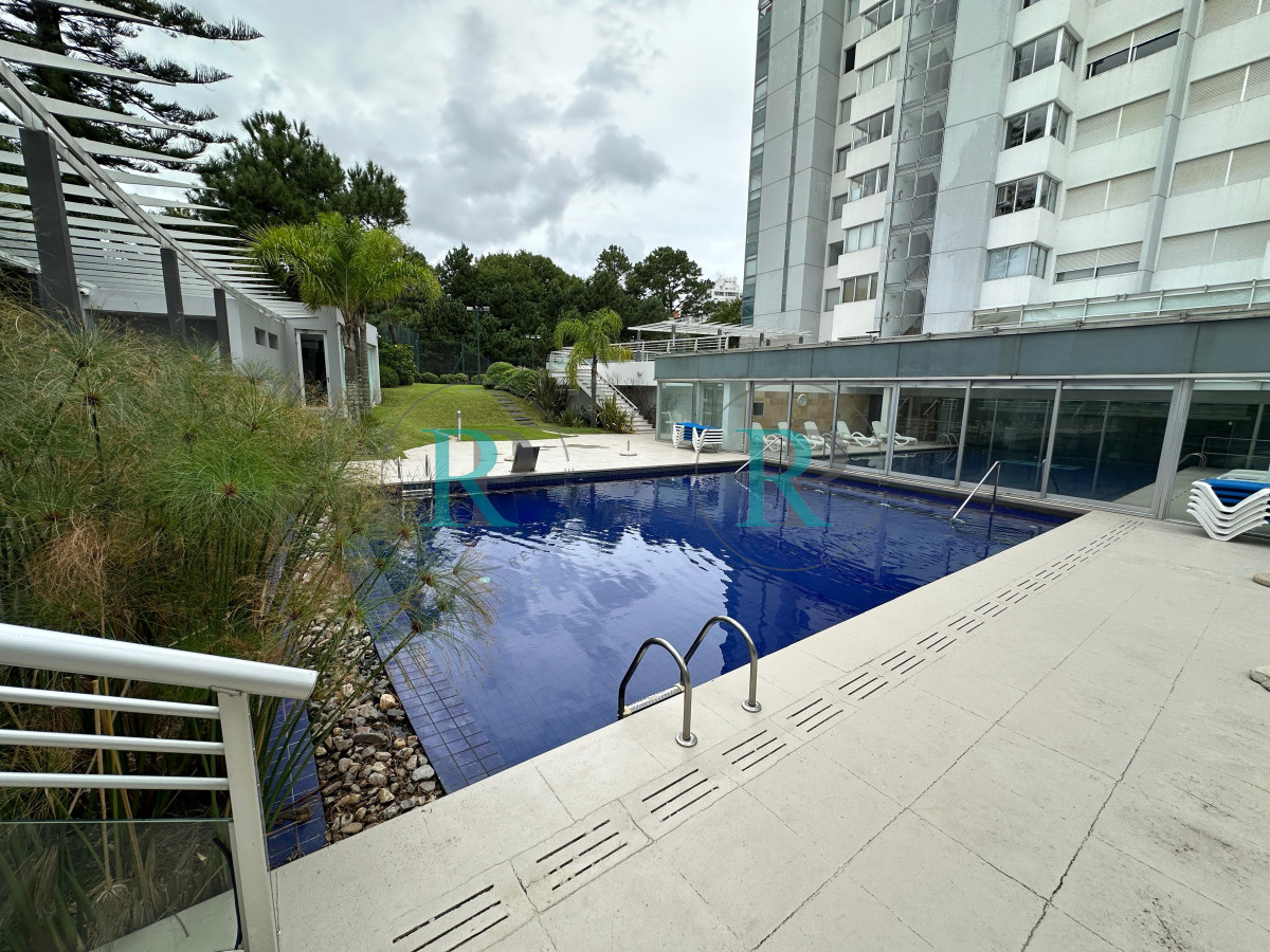 Apartamento ID.2418 - Departamento en venta, hermosa vista al mar, piso alto.