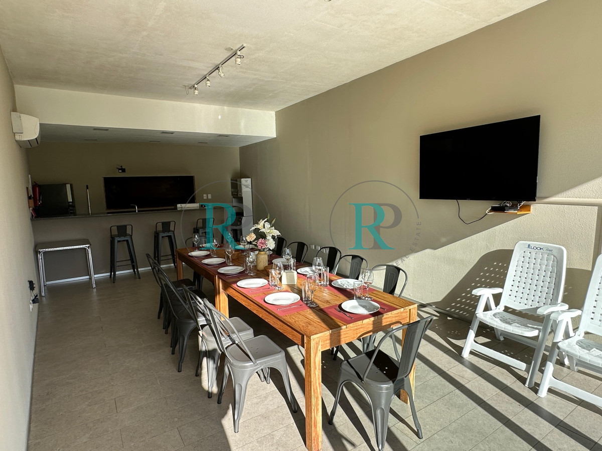 Apartamento ID.2096 - Alquier temporal, hermoso edificio de calidad contructiva y servicios.