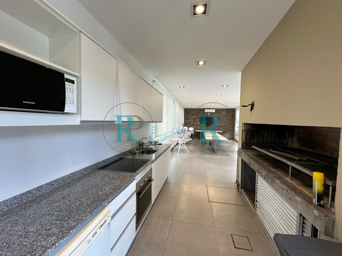 Apartamento ID.2418 - Departamento en venta, hermosa vista al mar, piso alto.